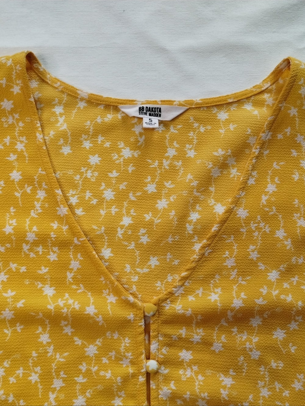 Women's Yellow Floral V-Neck Button Front Top - Picture 9 of 12